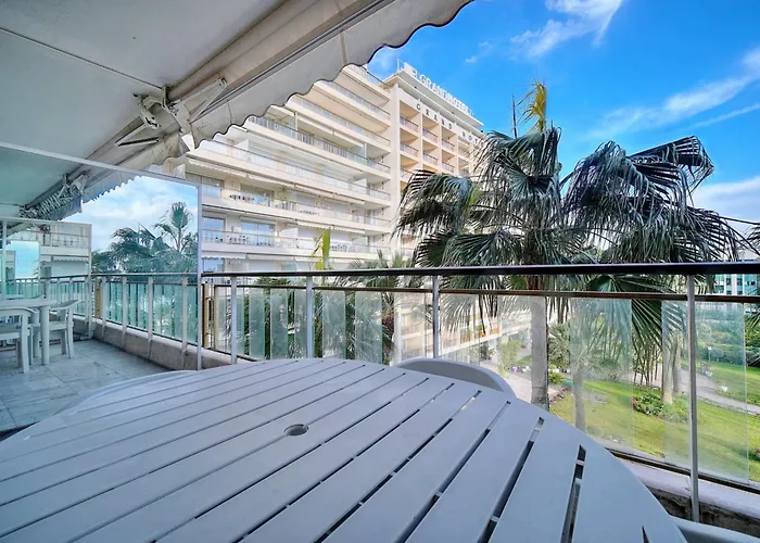 Ref 1908 - Cannes Croisette - Apartment For Rent